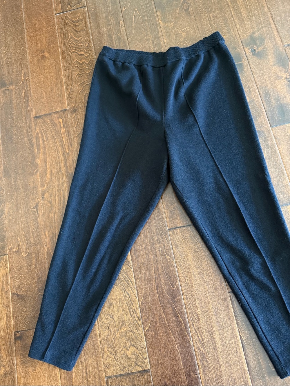 Women's Black Knit Leggings with Center Seam